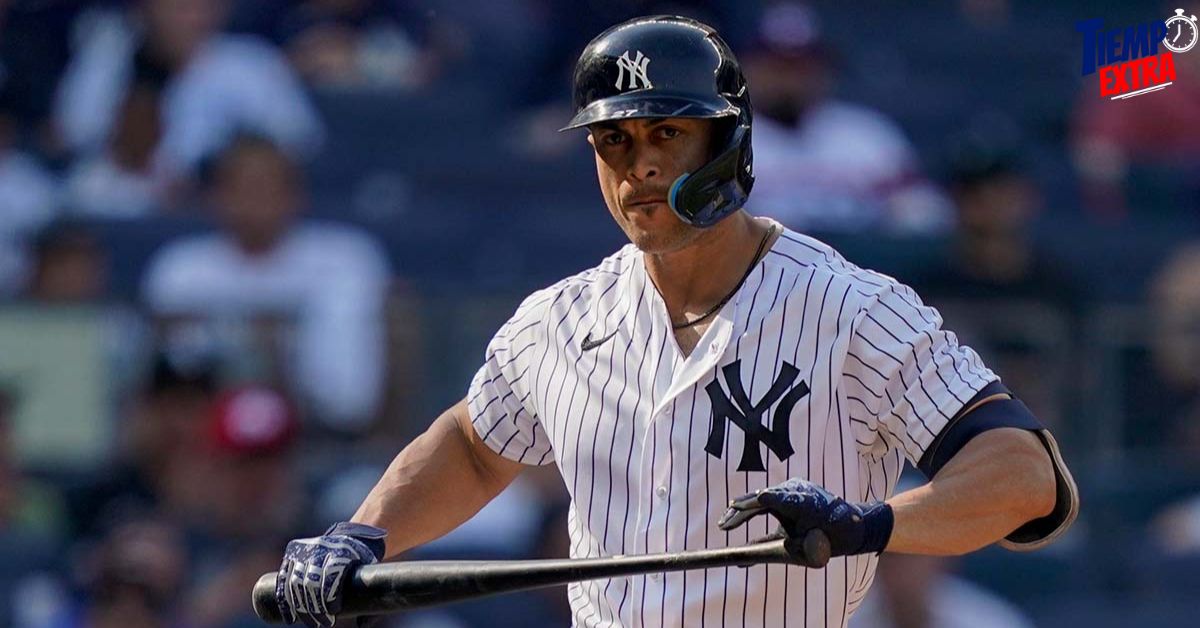 Giancarlo Stanton regresa fallando pero Aaron Boone lo defiende