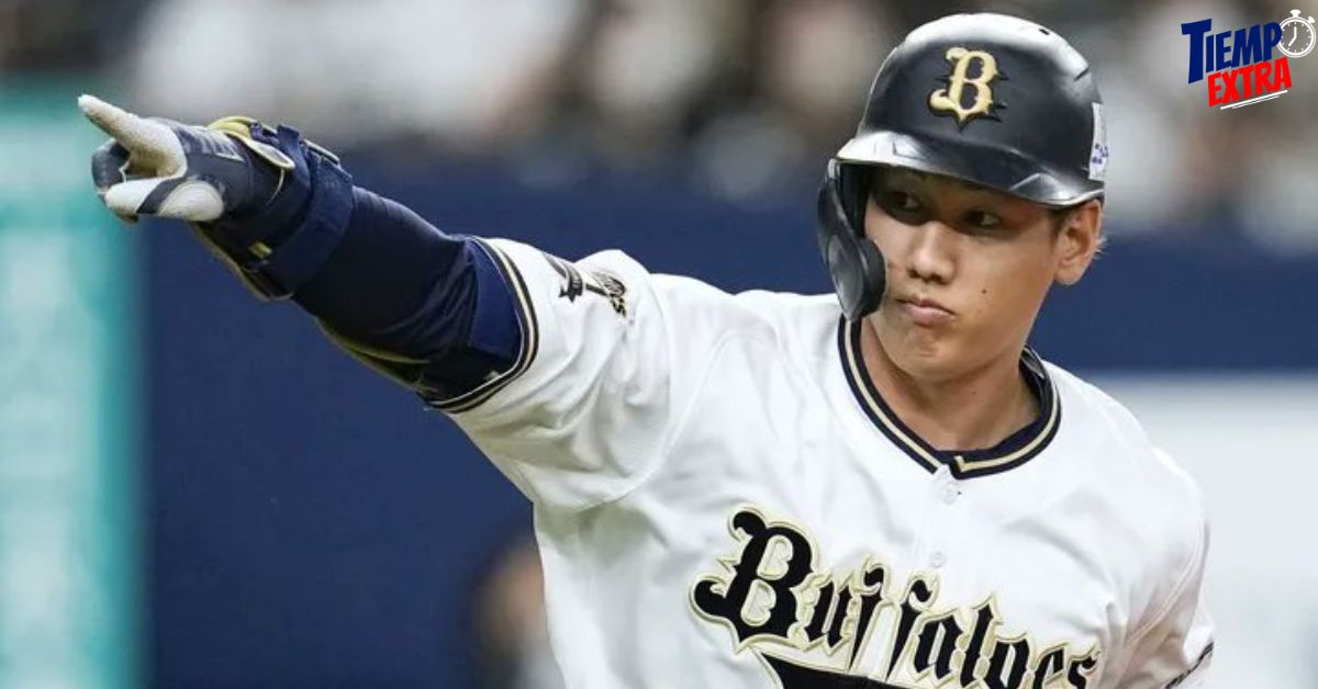 Masataka Yoshida firma con los Boston Red Sox