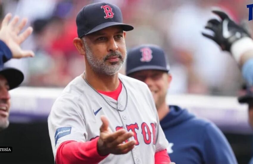 Alex Cora negocia una extensión con los Boston Red Sox