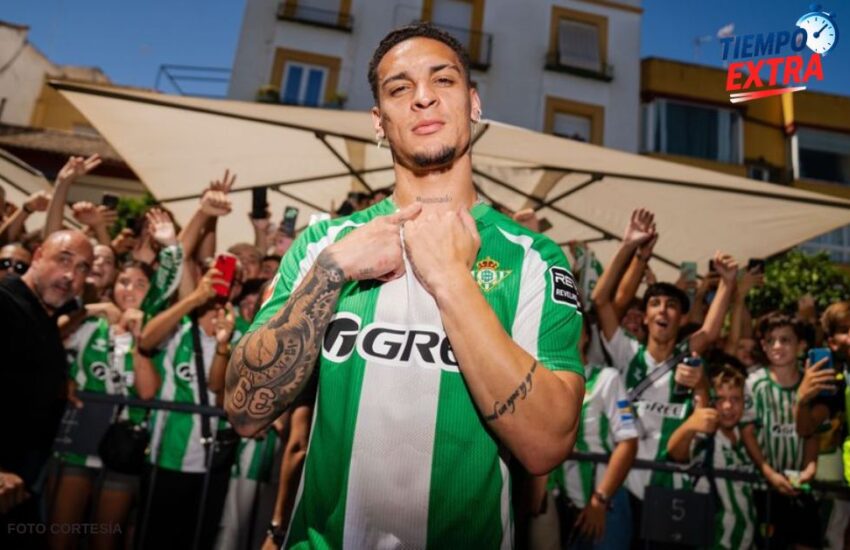El GRAN IMPACTO en número del fichaje de Antony por el Real Betis