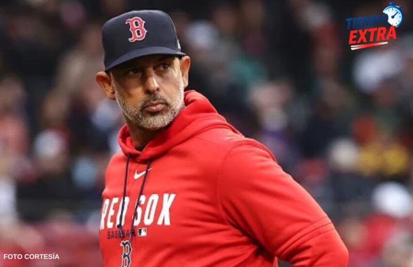 Los Red Sox despiden a Alex Cora y varios coaches
