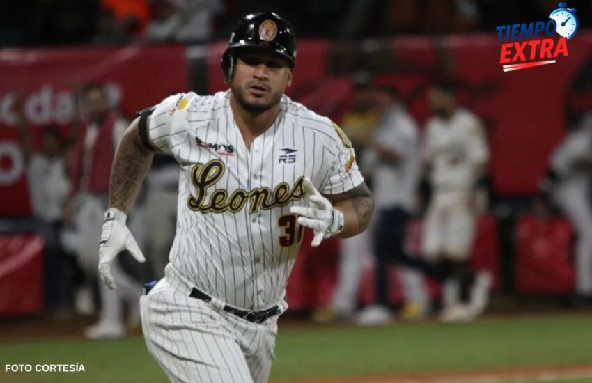 Oswaldo Arcia liberado por Leones del Caracas y otros peloteros